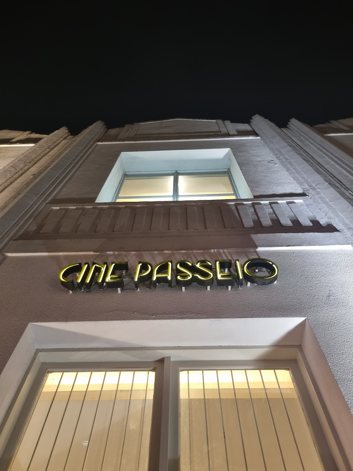 Fachada do Cine Passeio — Salvador